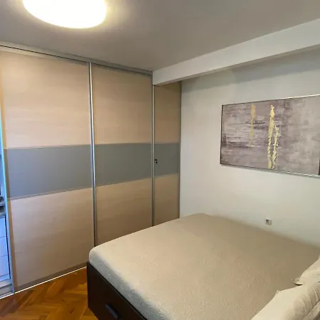 Ena, Strict Center, Sea View Apartament