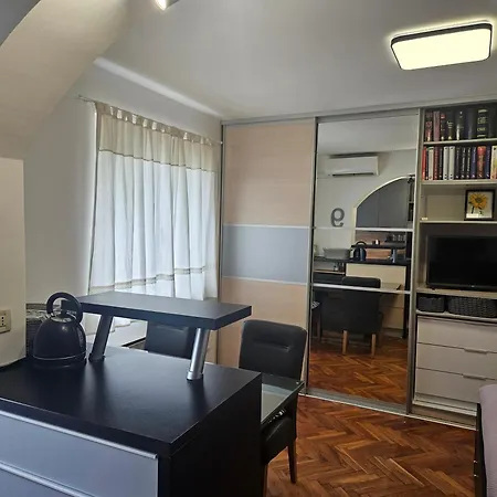 Ena, Strict Center, Sea View Οπατία