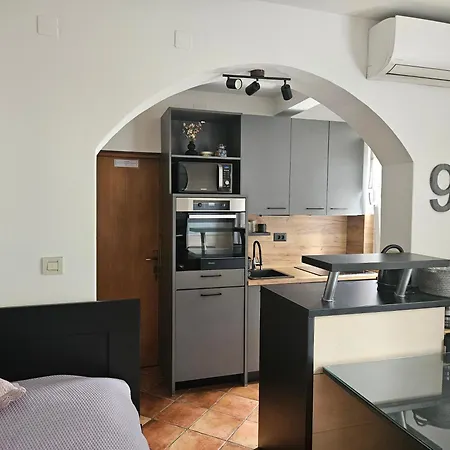 Ena, Strict Center, Sea View Apartman Abbázia
